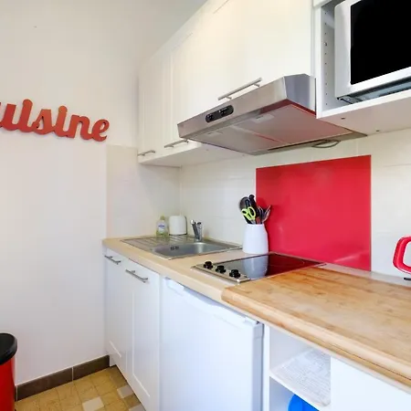 En Bord De Apartment *